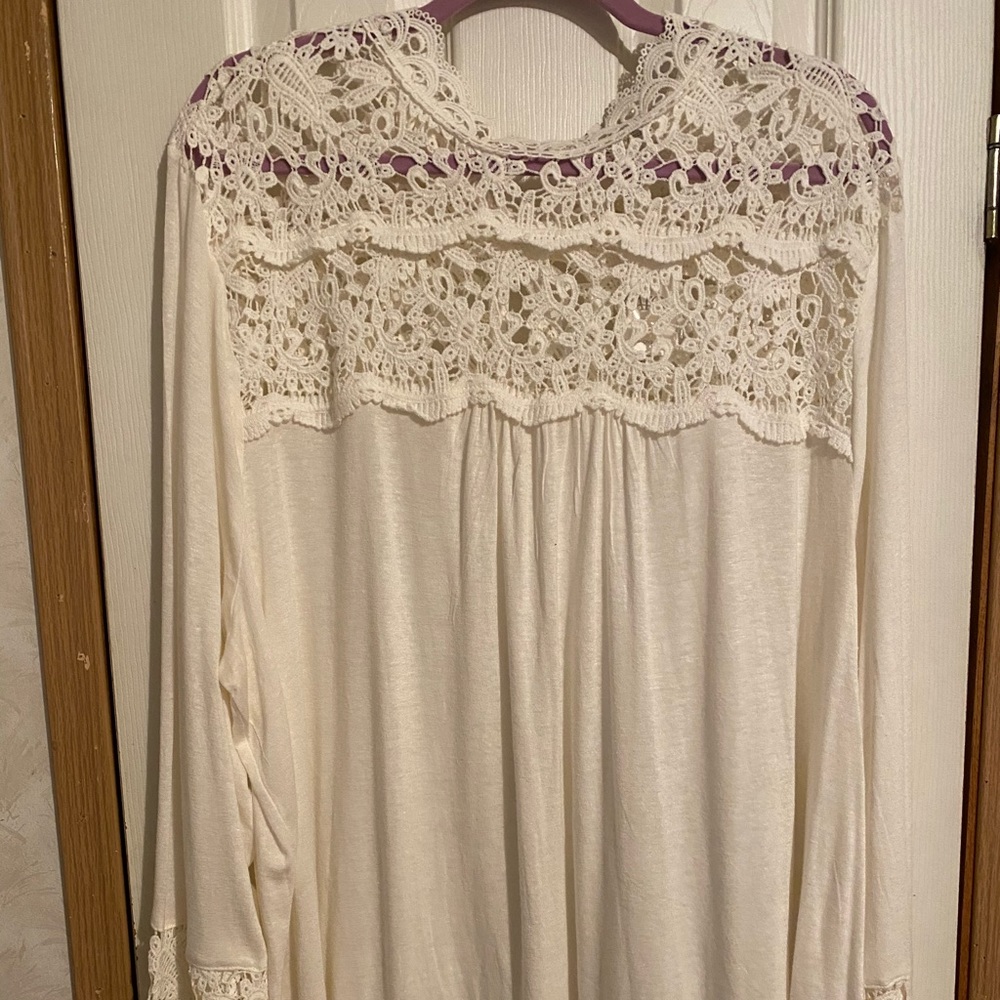 26/28 Cato Creme top